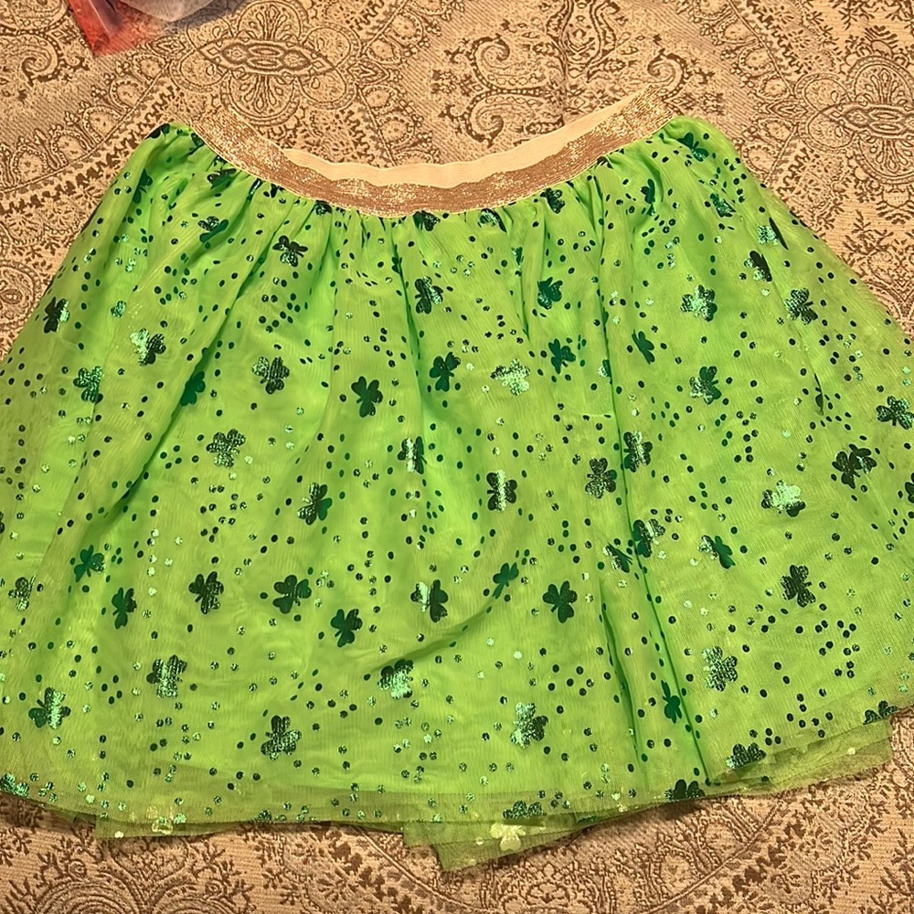 Cat & Jack green clover St. Patrick’s Tutu size kids large (10/12) fits adult SM